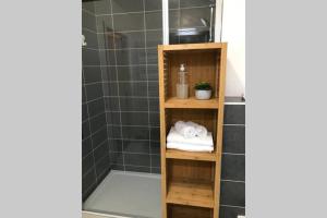 Appartements L'ECHAPPEE BELLE - Charme, Parking & Proche Lac : photos des chambres
