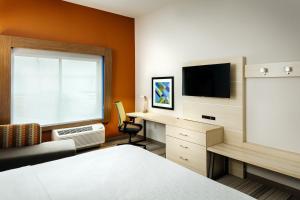 Standard Room room in Holiday Inn Express & Suites - Medford an IHG Hotel