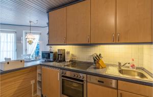Amazing Apartment In Friedrichskoog With Wifi