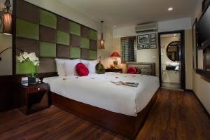Ambassador Hanoi Hotel & Travel