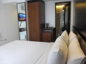 Cityscape Hotel