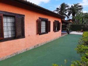 FANTÁSTICA CASA COM ÁREA DE PISCINA até 10 PESSOAS em MARESIAS SÃO SEBASTIÃO