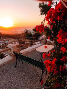 Zephyrus Sunset House. Amazing View and Privacy! Naxos Greece