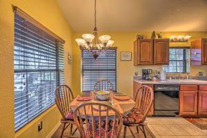 Ruidoso Cabin with Hot Tub and Mtn Views!