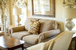 King Suite room in The Greystone Inn