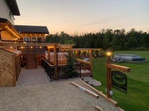 Dragonfly Inn Loft Suite