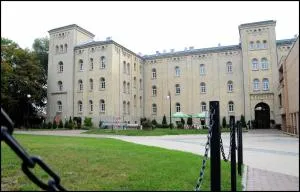 多姆索纳塔酒店 - Lędowo