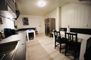 Generous Apartment I 7 Beds I 110 sqm I Fast Internet