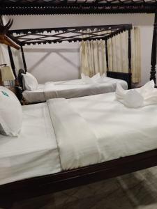 Hotel Chandana Square