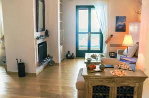 Traditional stone villa with a swimming pool, sea view and large terrace, ideal for a fami Kea Greece