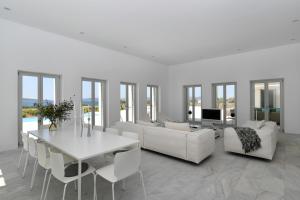 Villa Skoglund, One Of a Kind, discreet luxury Paros Greece