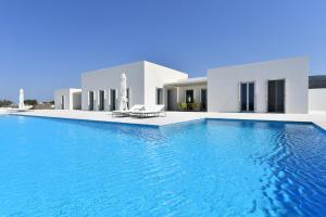 Villa Skoglund, One Of a Kind, discreet luxury Paros Greece