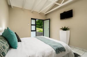 15 Port Elizabeth Country Getaway Deer Park estate15