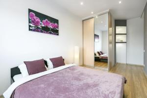 One-Bedroom Apartment room in GERBERA APARTMENT Ольги Жилиной 21