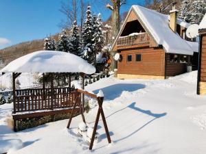 Andrea- neakceptujeme mladé partie