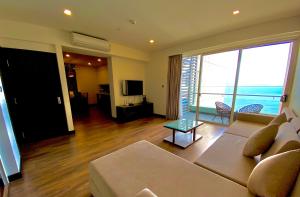 Luxury Sea View Apartment