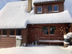 Andrea- neakceptujeme mladé partie