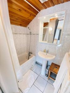 Appartements Charming chalet 100m2, Heart of the 3 vallees, Meribel, Les Allues : photos des chambres