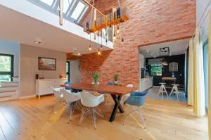 Wiselka Holiday House-1,2km to the beach; 5 bedrooms, 3 bahrooms; fire place. Private sauna! - 维塞乌卡