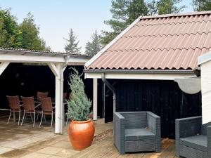 6 person holiday home in Brovst