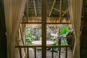 Wooden house at Semadi living