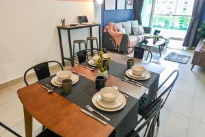 Urban Oasis, 3BR Apt in Prime Location at Cyberjaya by Verano