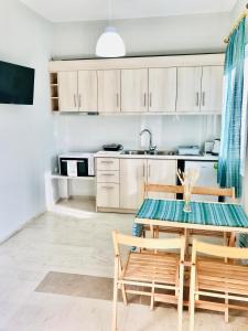 Banos Apartment 2 bed rooms and Swimming Pool near the beach