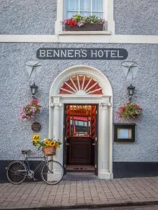 Dingle Benners Hotel - 安纳斯考尔