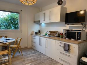 Residence des 3 iles, en plein centre-ville, a 5 min des plages, 3 appartements neufs : photos des chambres