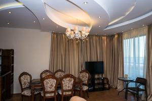 Long Beach Aparthotel