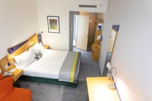 Hotels Holiday Inn Express Arras, an IHG Hotel : photos des chambres