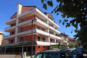 Maestrale Canova Apartments - كاورلي