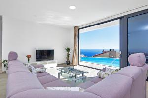 Villa Maslina with heated Pool