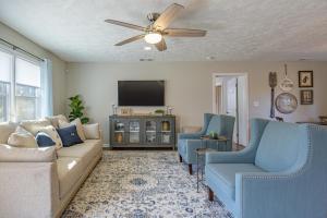 Apartment room in Clean & Close to Kennestone Hospital 4 Bedroom Property In Marietta