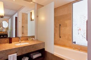 Holiday Inn Cartagena Morros by IHG