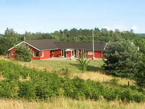 12 person holiday home in Ebeltoft-By Traum