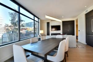 Modern Ski In Out 2 BR in Canyons Village