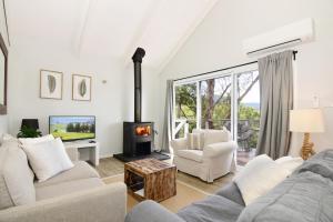 Treetops - Three bedroom home with great views, in the village! - 2hvězdičkové hotely ve městě Kangaroo Valley