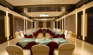 HOTEL RAJHANS ABHINANDAN