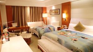 Family Room room in Huaguoshan Hotel