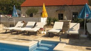 Dvori Stipanovi with heated pool and jacuzzi