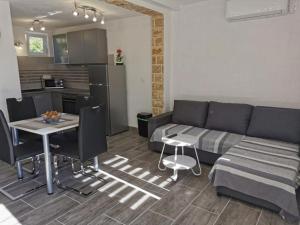 Beachfront Holiday House Melissa