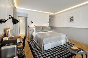 Junior Suite room in Hotel Petit Lafayette