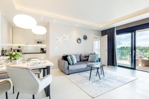 Two-Bedroom Apartment room in Apartamenty Gardenia Seaside 2 by Renters