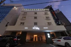 Aank Hotel Daejeon Yongjeon 1st - Gongju