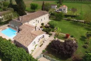 Domaine Des Deux Rivières - Gîte - - Saint-Michel-Lapujade