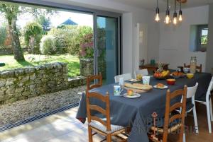 Belle longère en campagne à Larmor Baden
