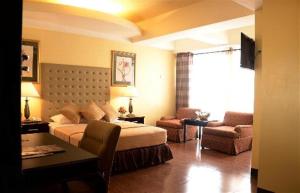Silver Oaks Suites & Hotel