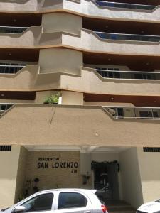 Apartamento em Meia Praia