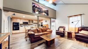 Two-Bedroom Apartment room in Hidden Valley #40 condo